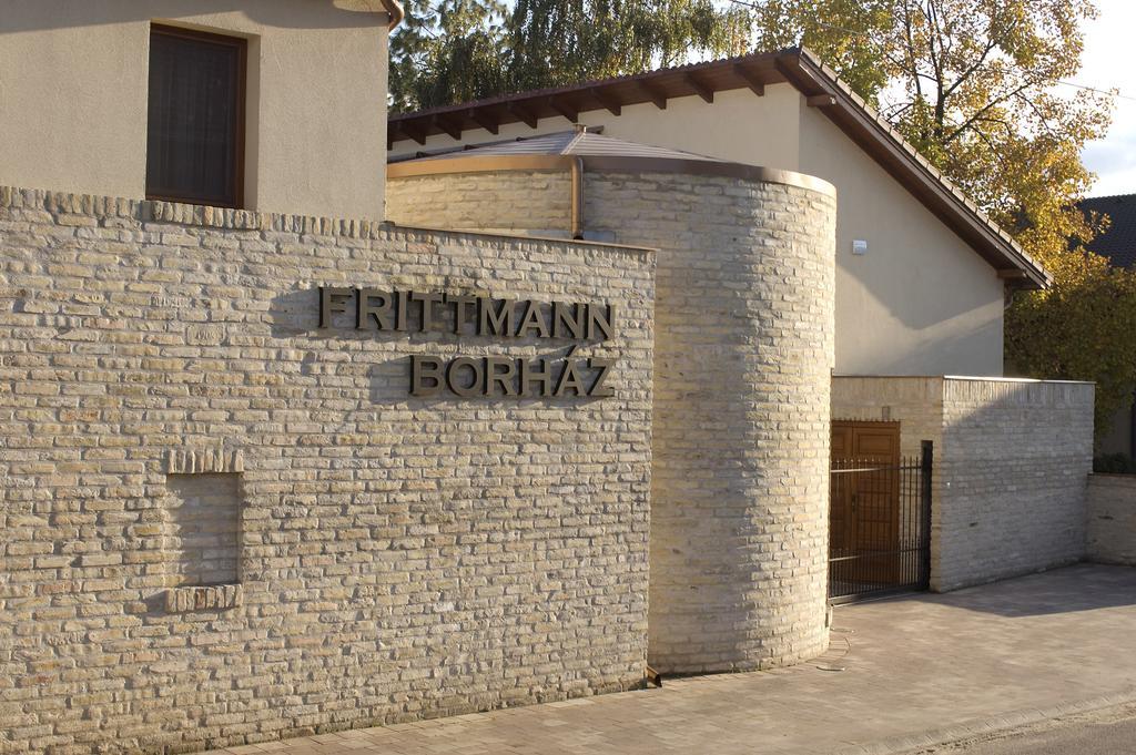 Frittmann Borhaz Bed & Breakfast โชลวัตแกร์ต ภายนอก รูปภาพ